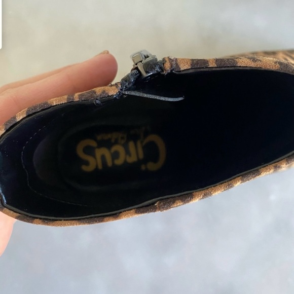 Circus by Sam Edelman Womens Kirby Embossed Pointed Toe Booties size 8.5 leopard - Picture 3 of 4